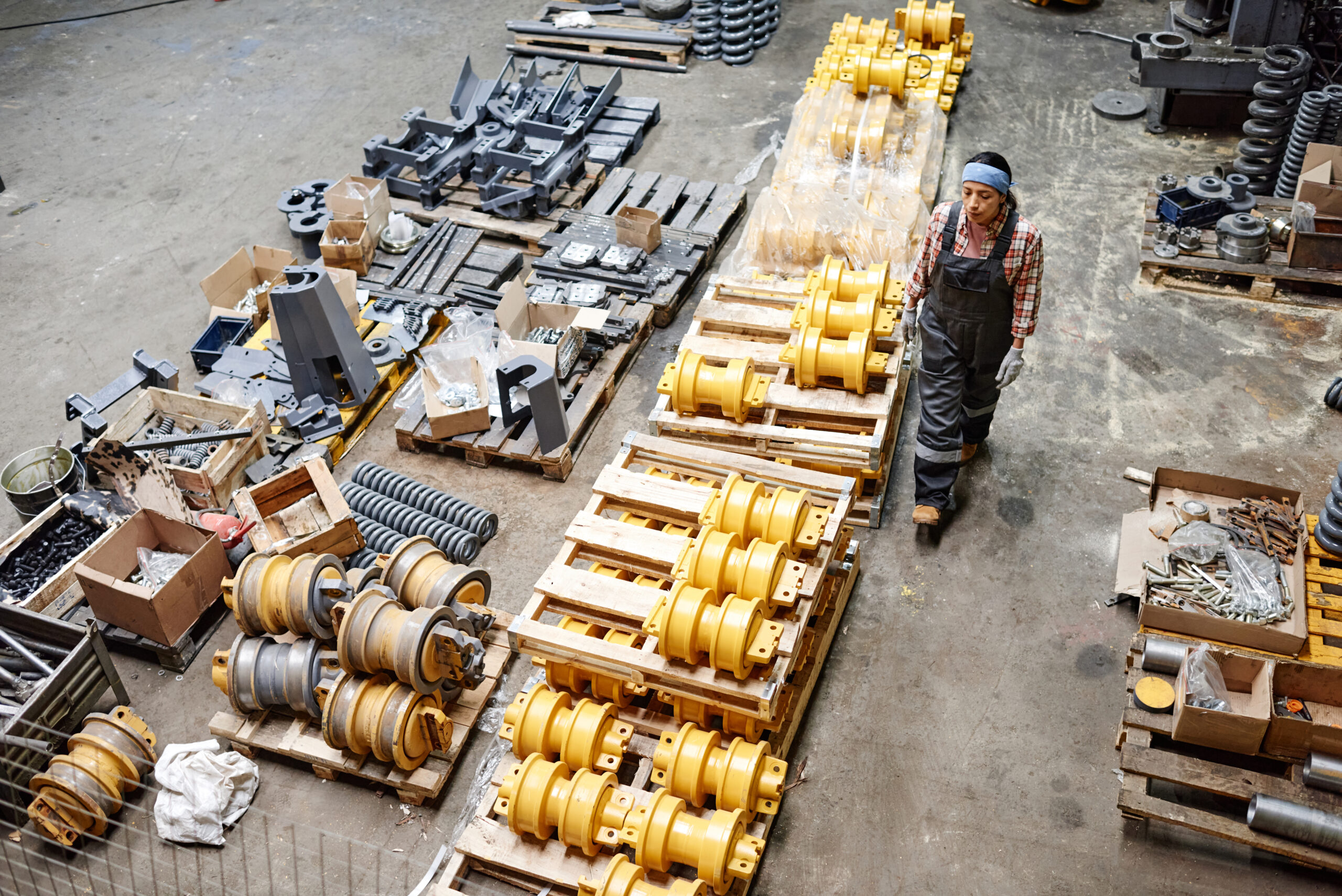 MATERIAL HANDLING EQUIPMENT